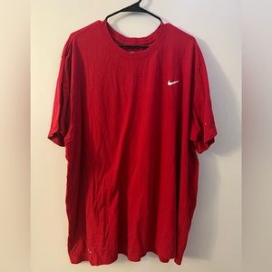 Men’s 4XL Nike tshirt